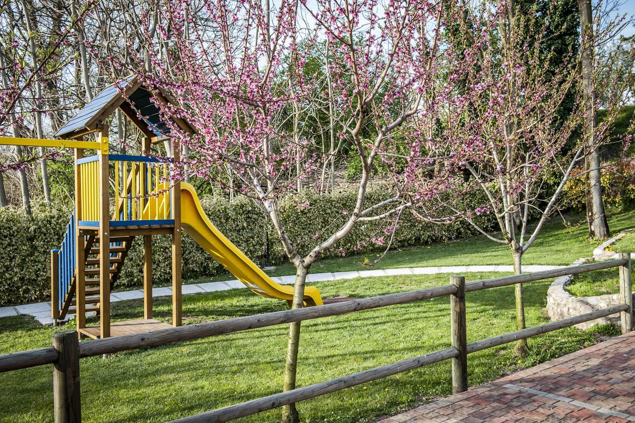 Agriturismo Borgo Di Calmasino Бардолино Экстерьер фото